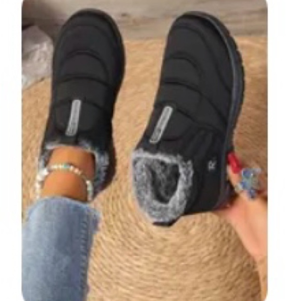Women’s slipper shoes
